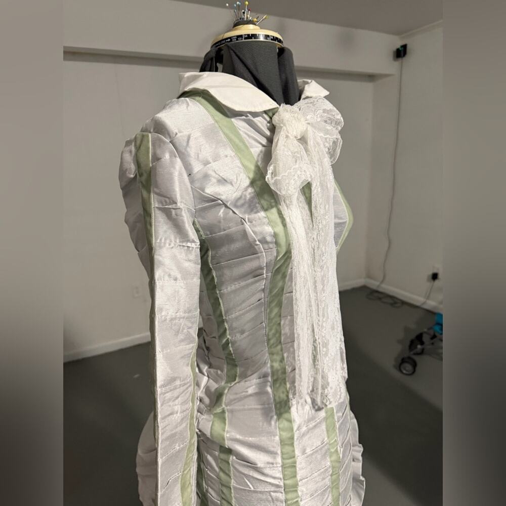 Final price* Gilded Age 1870s Victorian Walking Gown - Picture 6 of 12